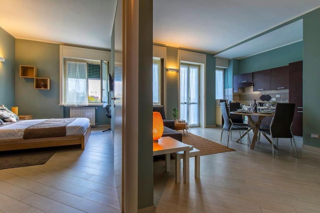 Charmy & Cozy Panoramic Flat 50M From M4 Stop Milan Bagian luar foto