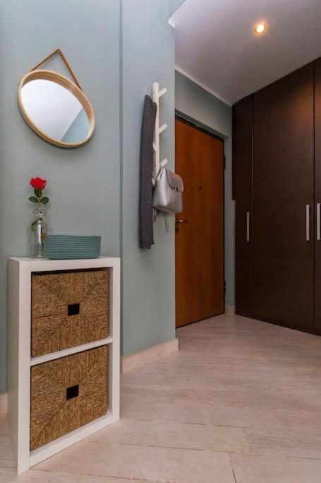 Charmy & Cozy Panoramic Flat 50M From M4 Stop Milan Bagian luar foto