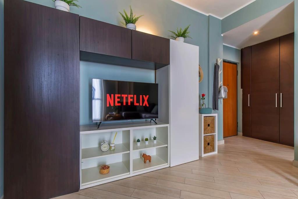 Charmy & Cozy Panoramic Flat 50M From M4 Stop Milan Bagian luar foto