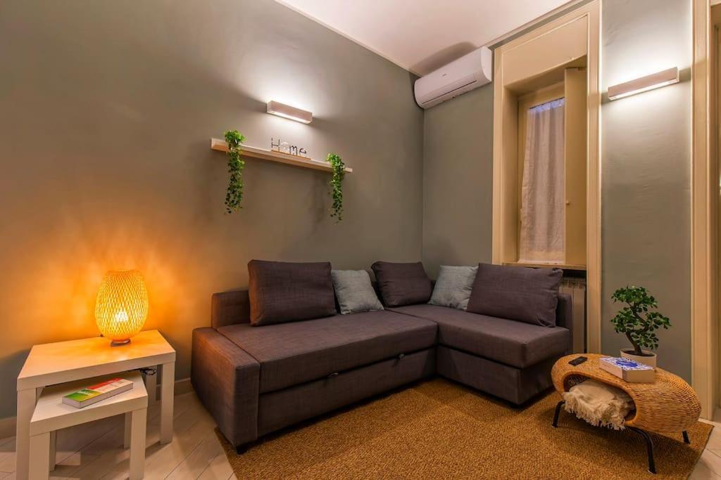 Charmy & Cozy Panoramic Flat 50M From M4 Stop Milan Bagian luar foto