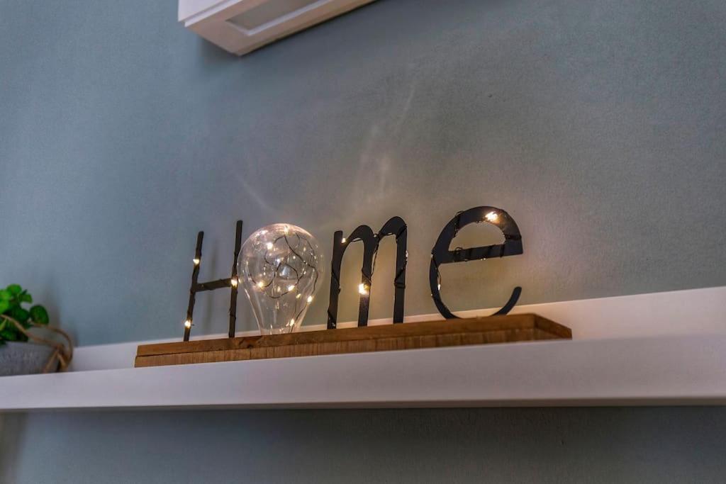 Charmy & Cozy Panoramic Flat 50M From M4 Stop Milan Bagian luar foto